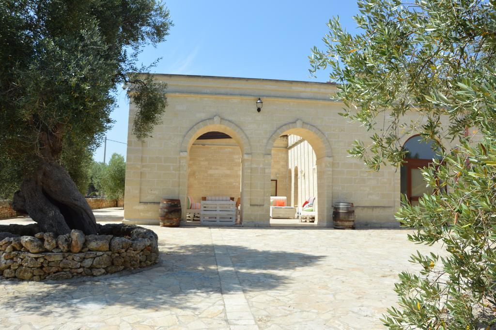 อกรีตูริสโม มาสเซเรีย ซาน เลโอนาร์โด โฮเต็ล Villa Savelletri ภายนอก รูปภาพ