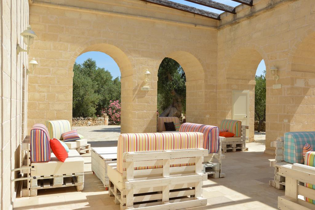 อกรีตูริสโม มาสเซเรีย ซาน เลโอนาร์โด โฮเต็ล Villa Savelletri ภายนอก รูปภาพ