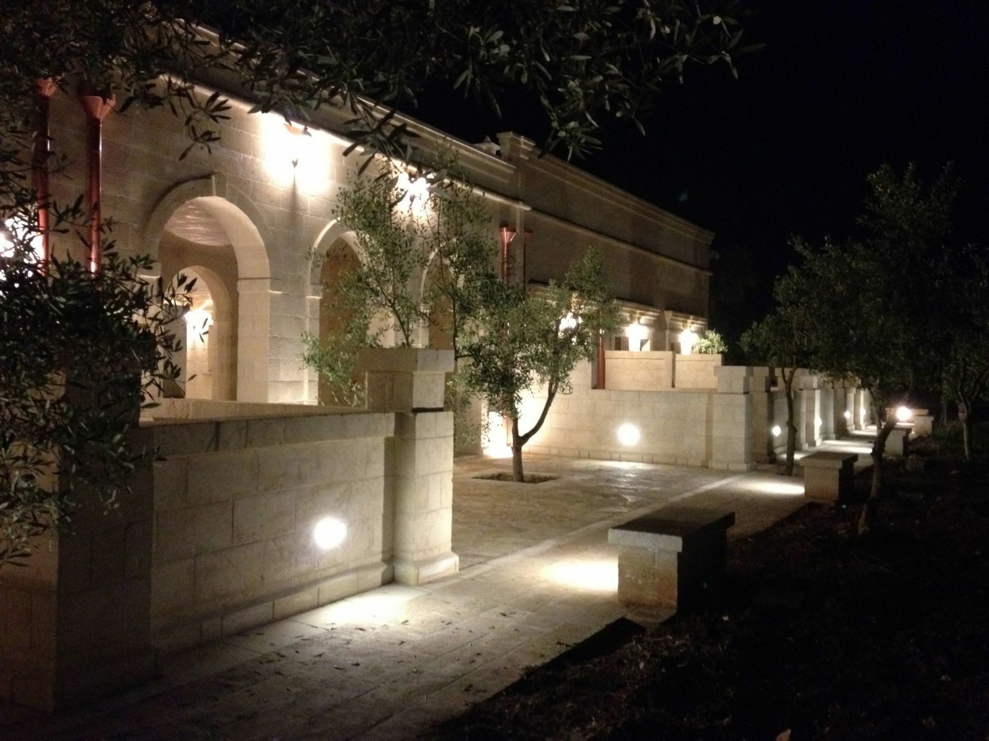 อกรีตูริสโม มาสเซเรีย ซาน เลโอนาร์โด โฮเต็ล Villa Savelletri ภายนอก รูปภาพ