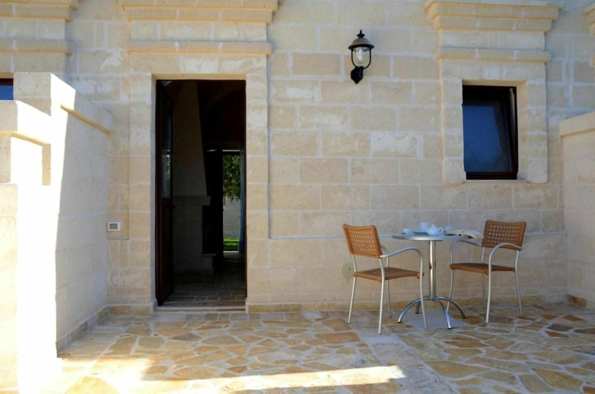 อกรีตูริสโม มาสเซเรีย ซาน เลโอนาร์โด โฮเต็ล Villa Savelletri ภายนอก รูปภาพ