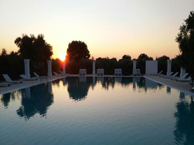 อกรีตูริสโม มาสเซเรีย ซาน เลโอนาร์โด โฮเต็ล Villa Savelletri ภายนอก รูปภาพ